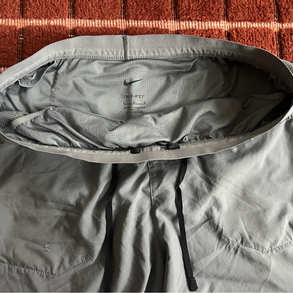 Nike Stride Men's Dri-FIT 5" Brief-Lined Running Shorts - Picture 3 of 9
